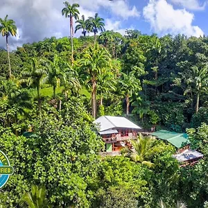 Bed & Breakfast Cocoa, Roseau