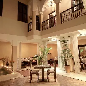 **** Riad Karmanda Maroc